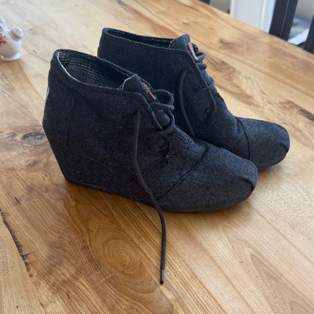 Toms Black Women's Wedge Shoes